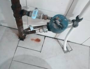 阿鲁科尔水管维修24小时电话