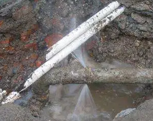 阿鲁科尔水管维修费用是多少